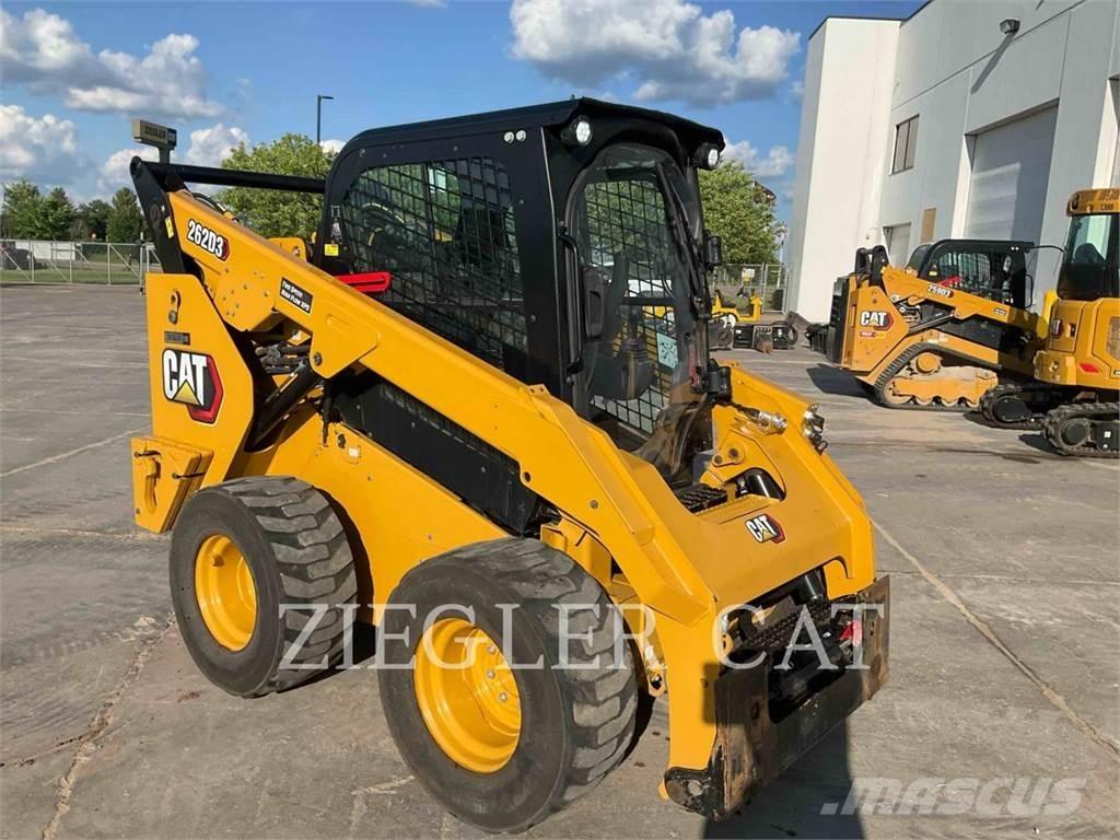 CAT 262D3 滑移装载机