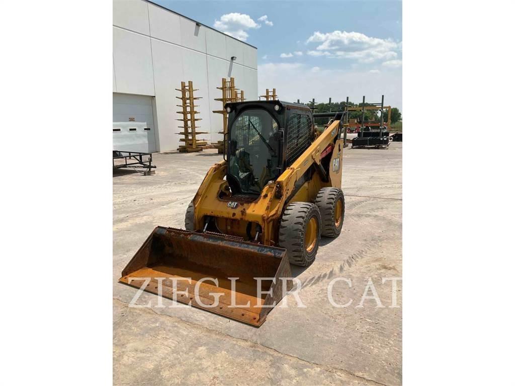 CAT 262D3 滑移装载机