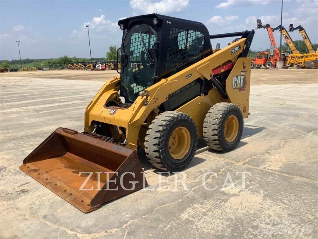 CAT 262D3 滑移装载机