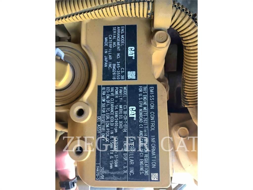 CAT 262D3 滑移装载机