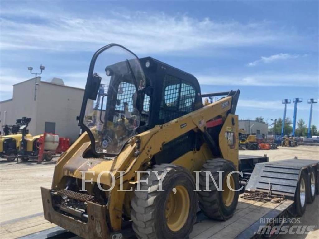 CAT 262D3 滑移装载机
