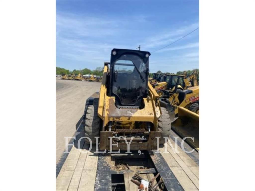 CAT 262D3 滑移装载机