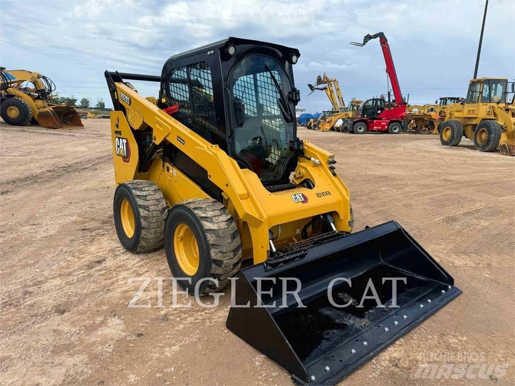 CAT 262D3 滑移装载机