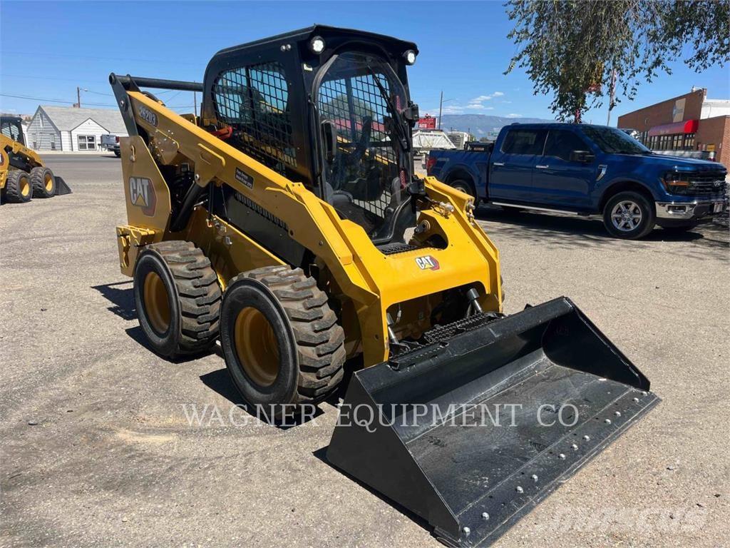 CAT 262D3 滑移装载机