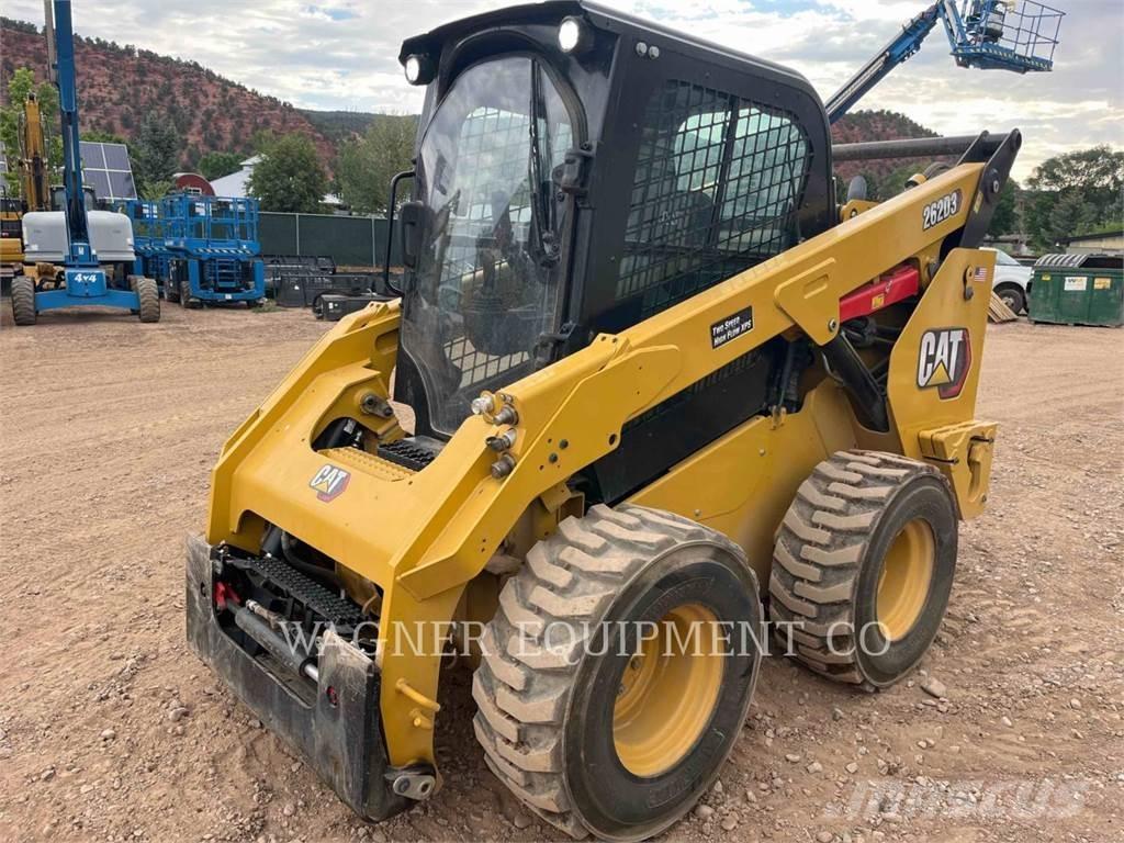 CAT 262D3 滑移装载机