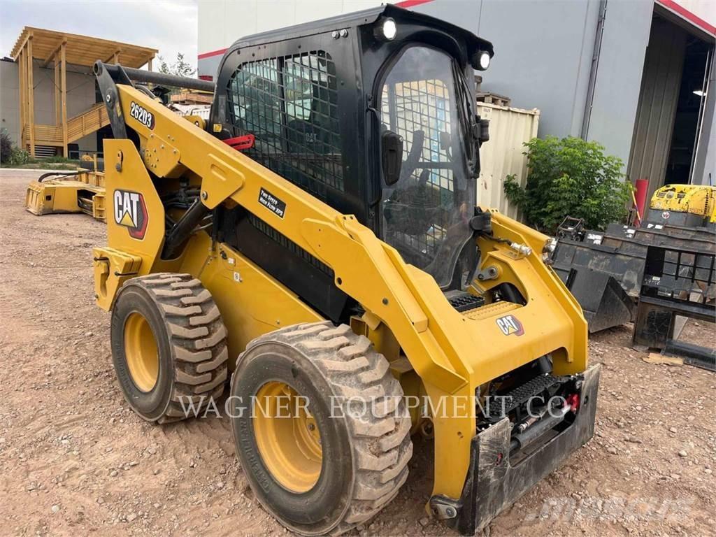 CAT 262D3 滑移装载机