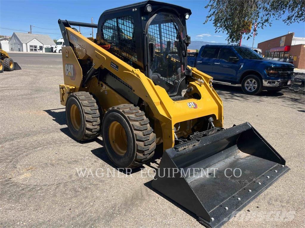CAT 262D3 滑移装载机