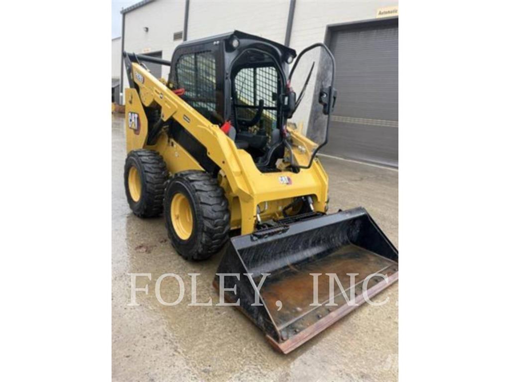 CAT 262D3 滑移装载机