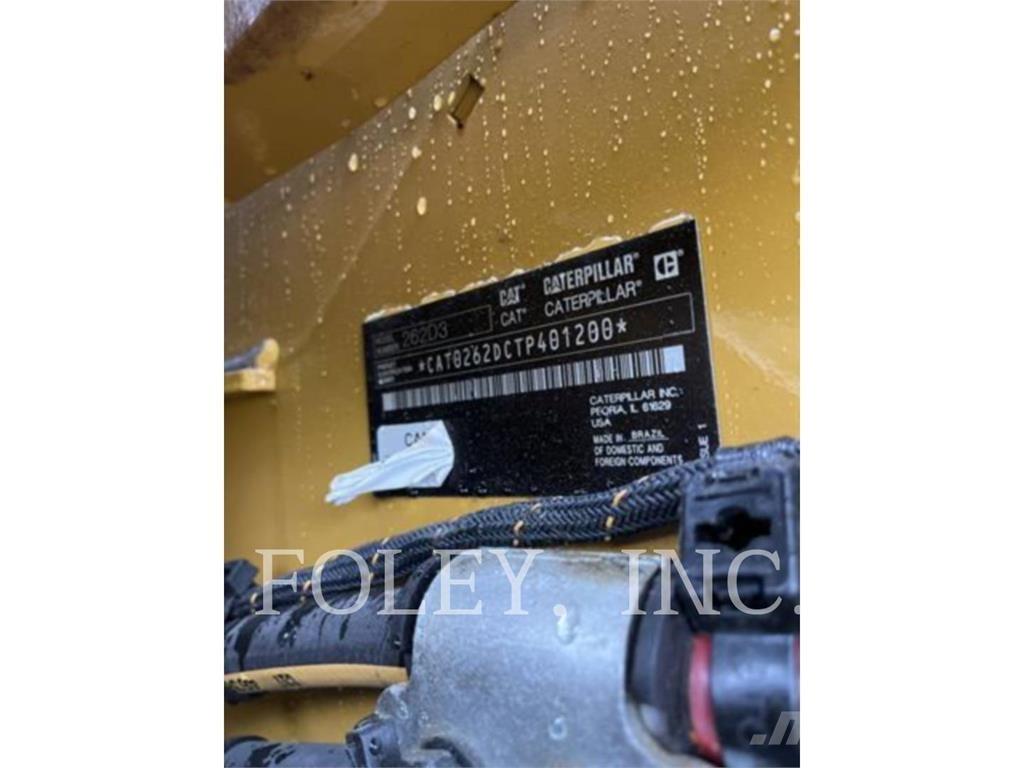 CAT 262D3 滑移装载机
