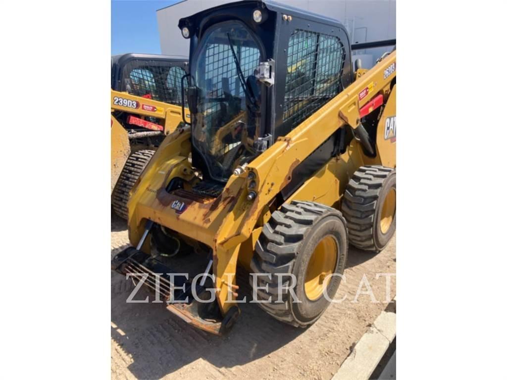 CAT 262D3 滑移装载机