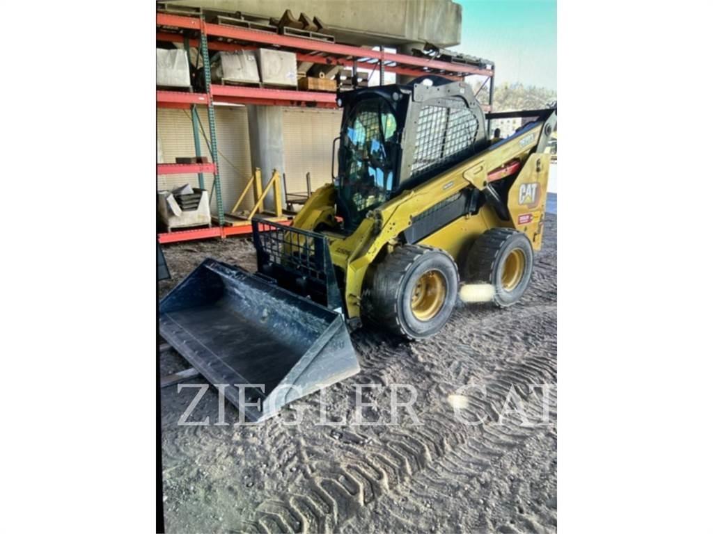CAT 262D3 滑移装载机