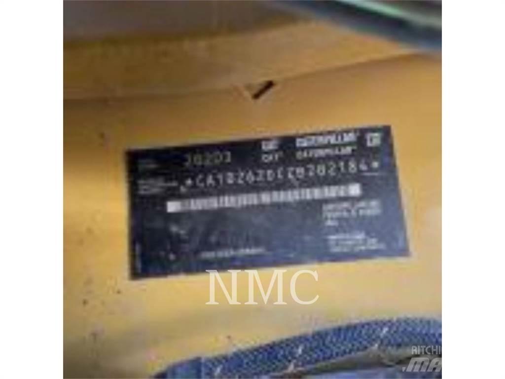 CAT 262D3 滑移装载机