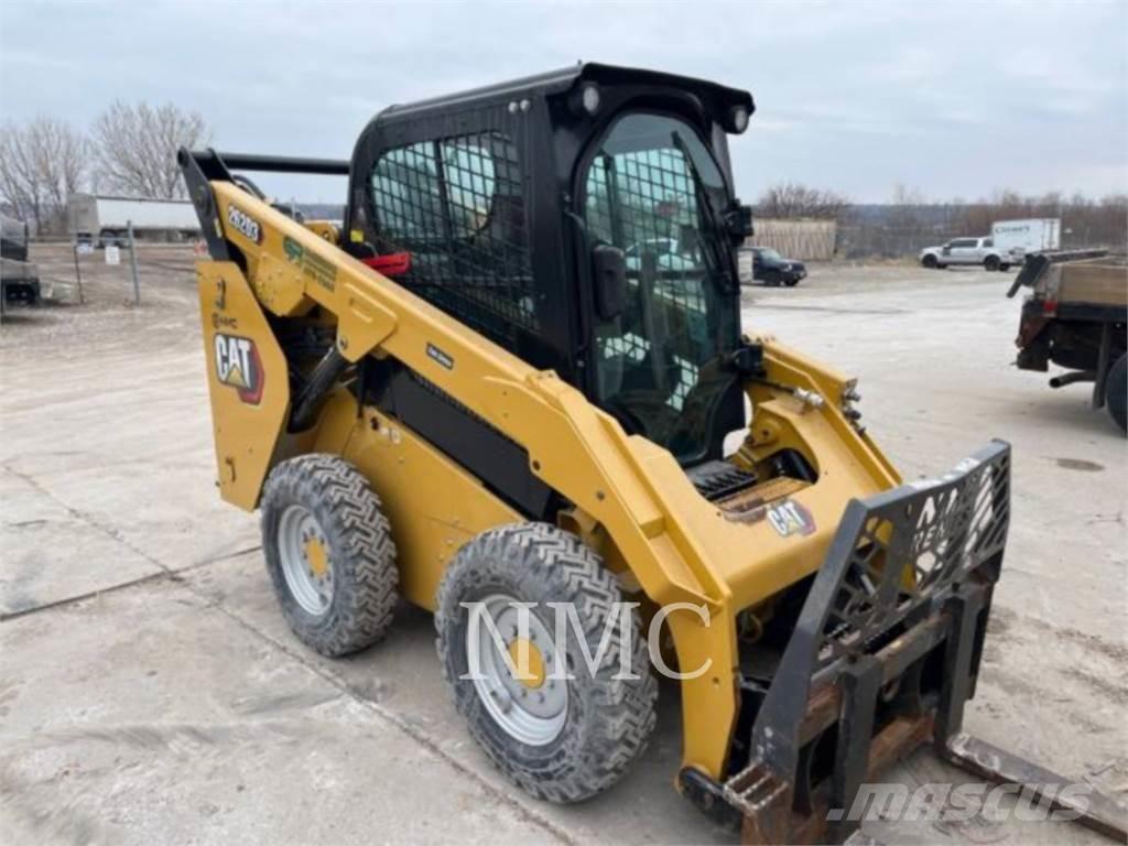 CAT 262D3 滑移装载机