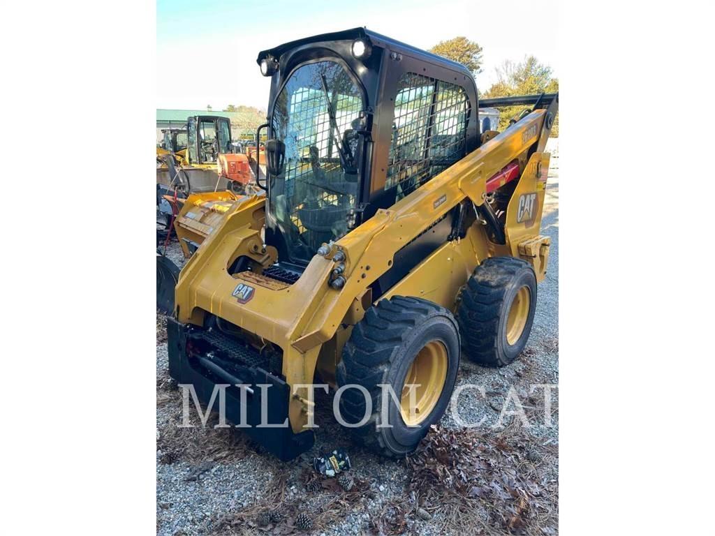 CAT 262D3 滑移装载机