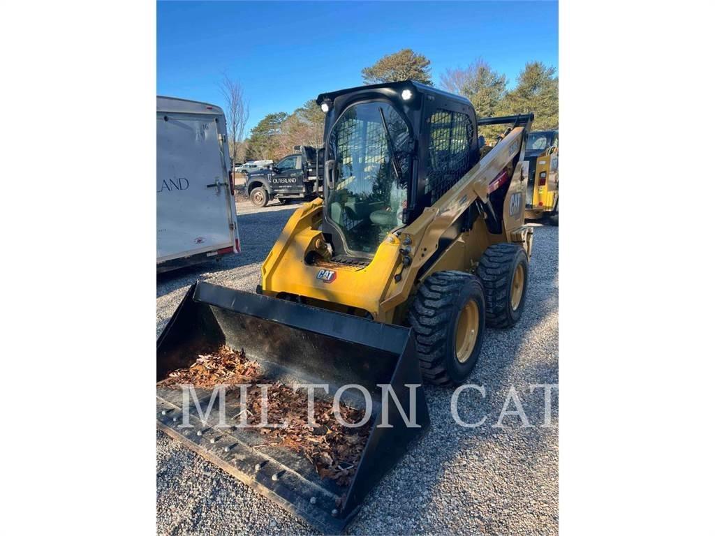 CAT 262D3 滑移装载机