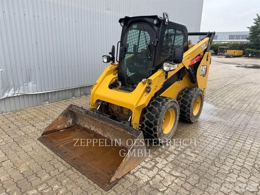 CAT 262D3 滑移装载机