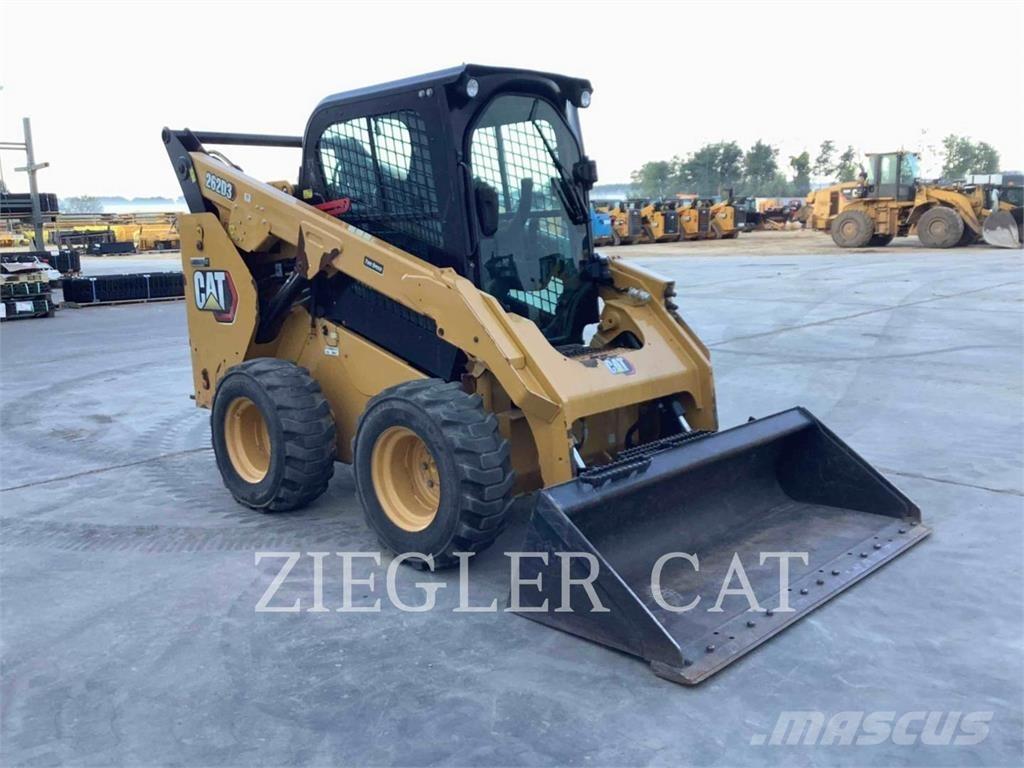 CAT 262D3 滑移装载机