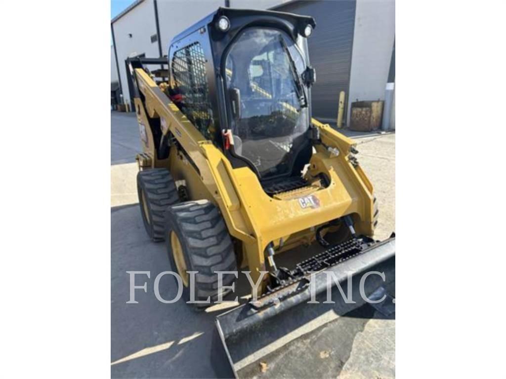 CAT 262D3 滑移装载机