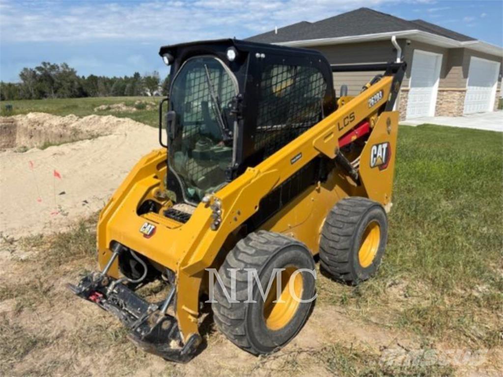 CAT 262D3 滑移装载机