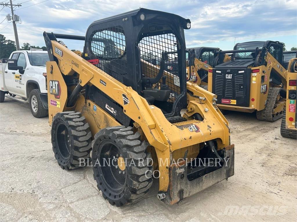 CAT 262D3 滑移装载机