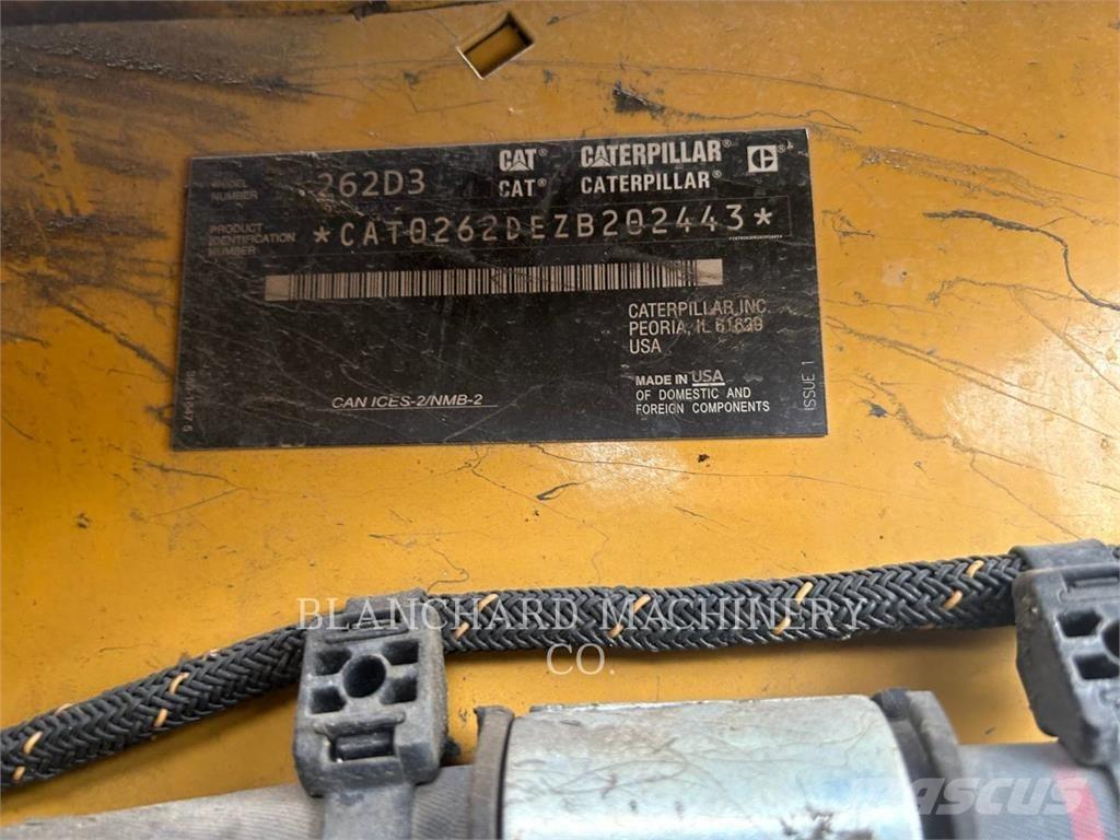 CAT 262D3 滑移装载机
