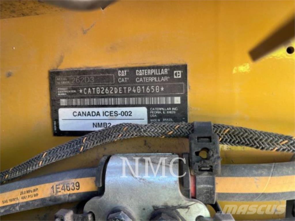 CAT 262D3 滑移装载机