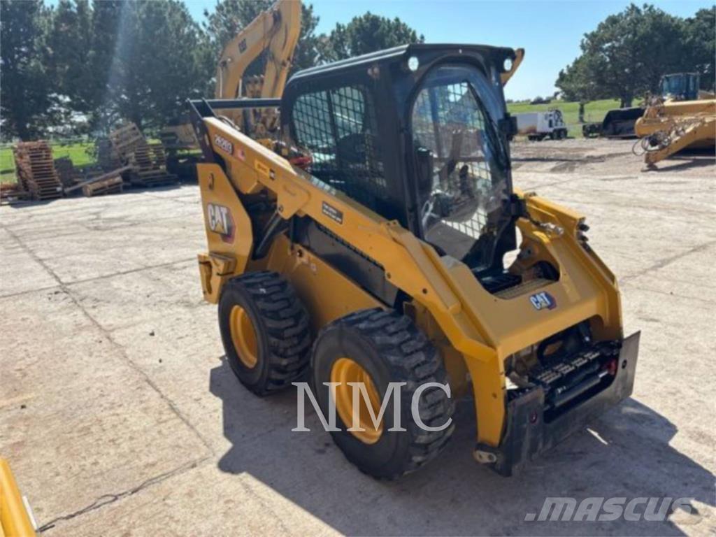 CAT 262D3 滑移装载机