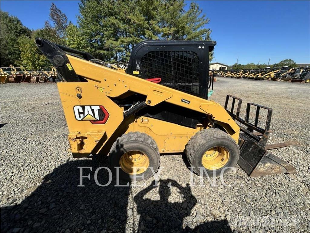 CAT 262D3 滑移装载机