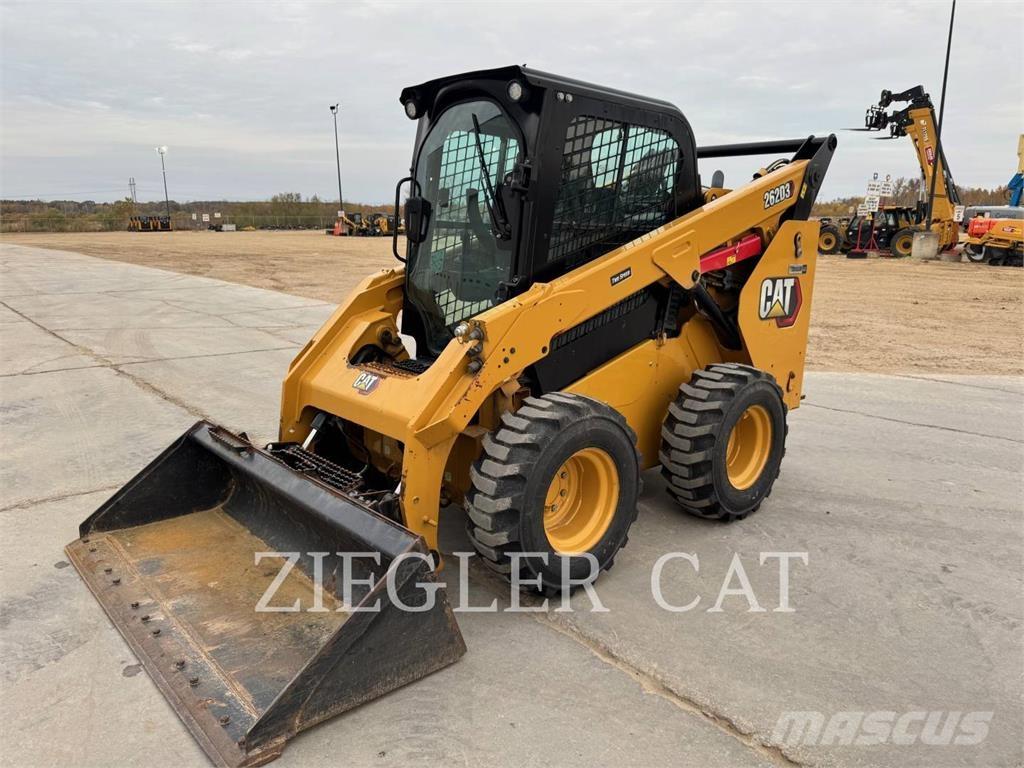 CAT 262D3 滑移装载机