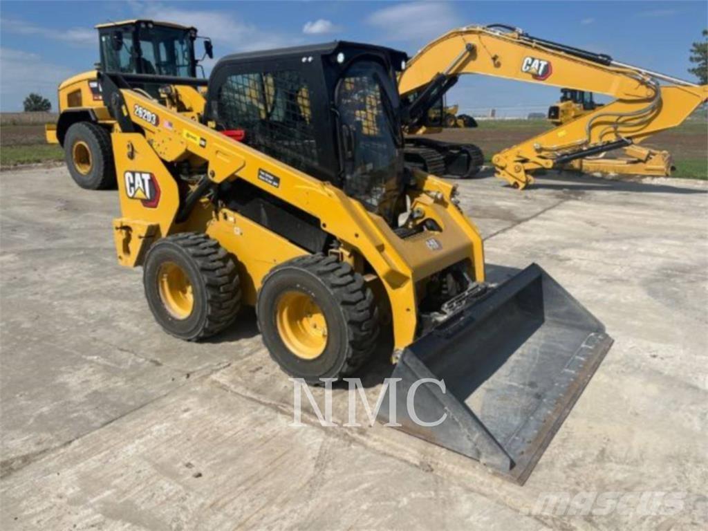 CAT 262D3 滑移装载机