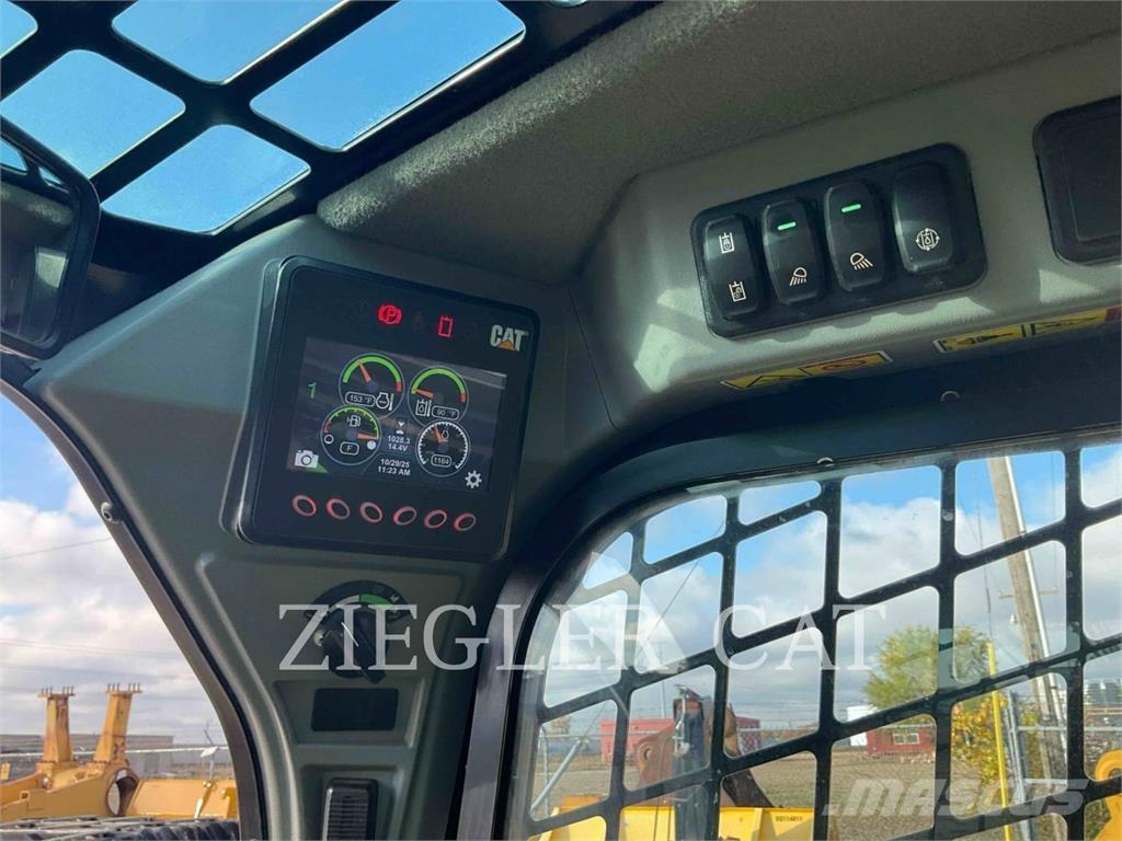 CAT 262D3 滑移装载机