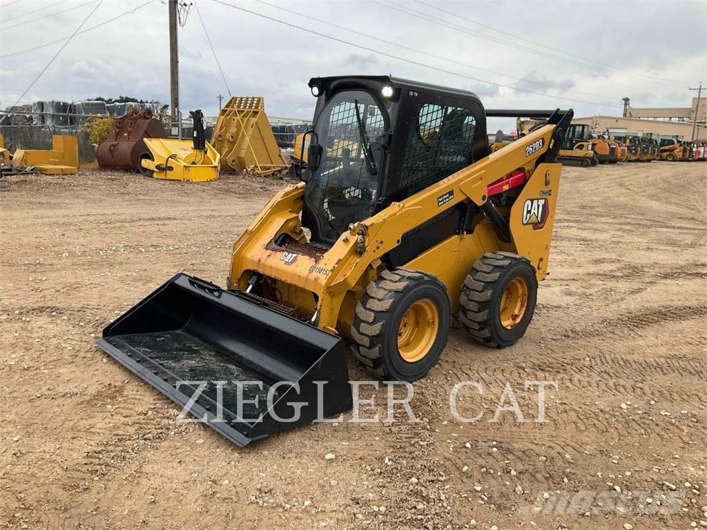 CAT 262D3 滑移装载机