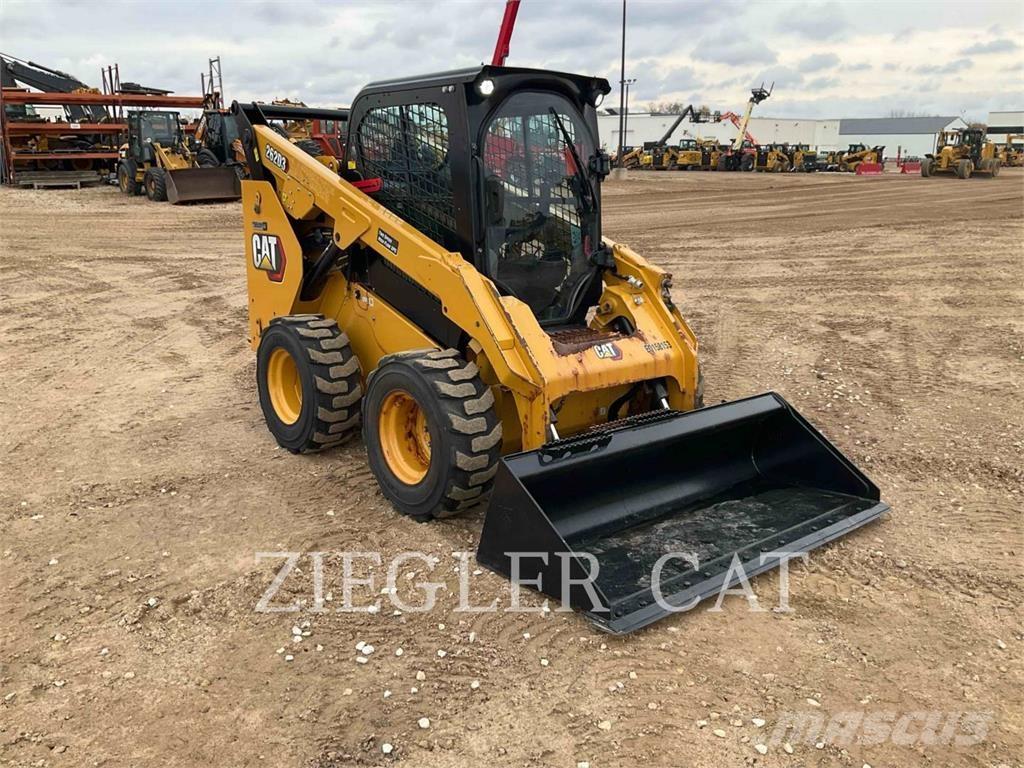 CAT 262D3 滑移装载机