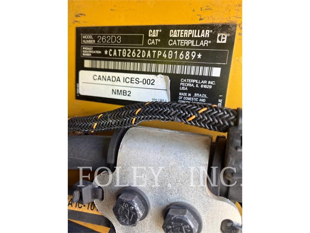 CAT 262D3 滑移装载机
