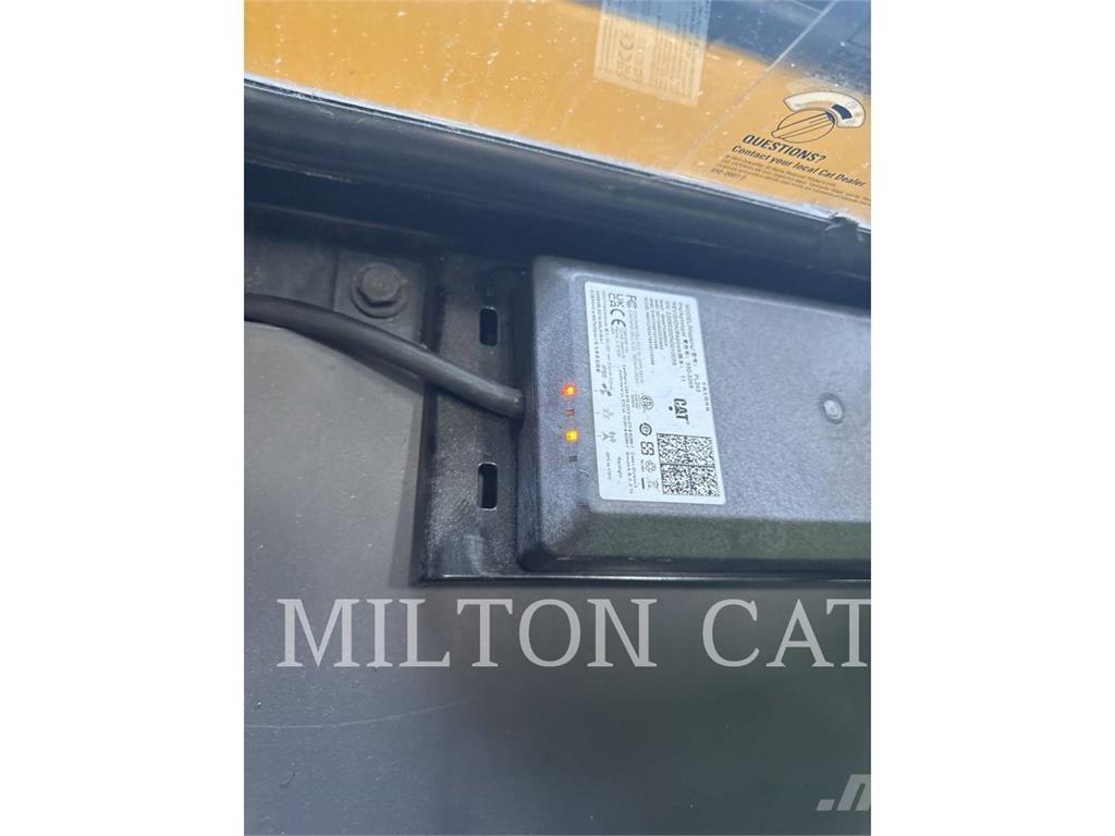 CAT 262D3 滑移装载机