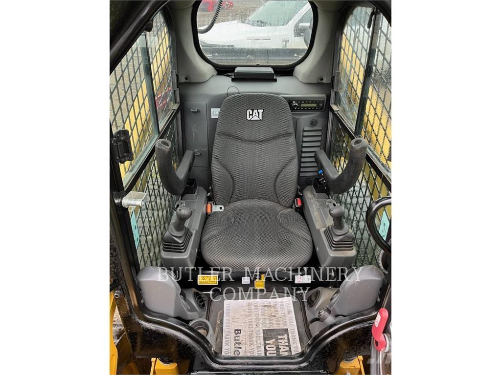 CAT 262D3 C3H2 滑移装载机