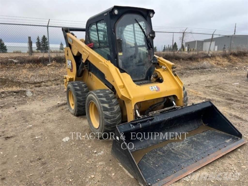 CAT 262D3 H2CB 滑移装载机