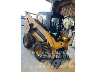 CAT 262D3XPS2C 滑移装载机