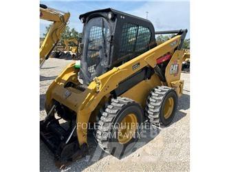 CAT 262D3XPS2C 滑移装载机