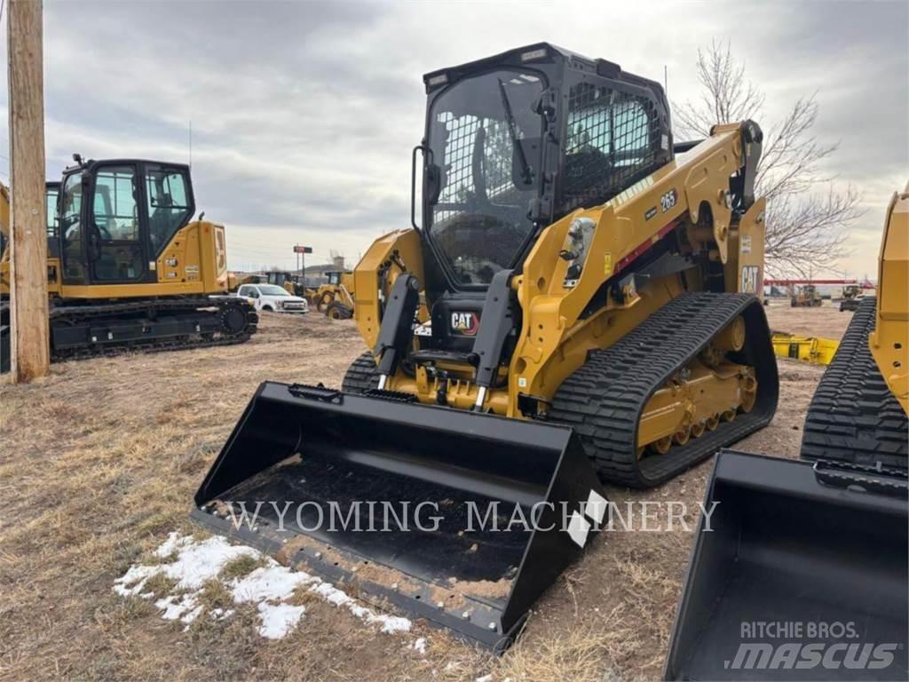 CAT 265 滑移装载机