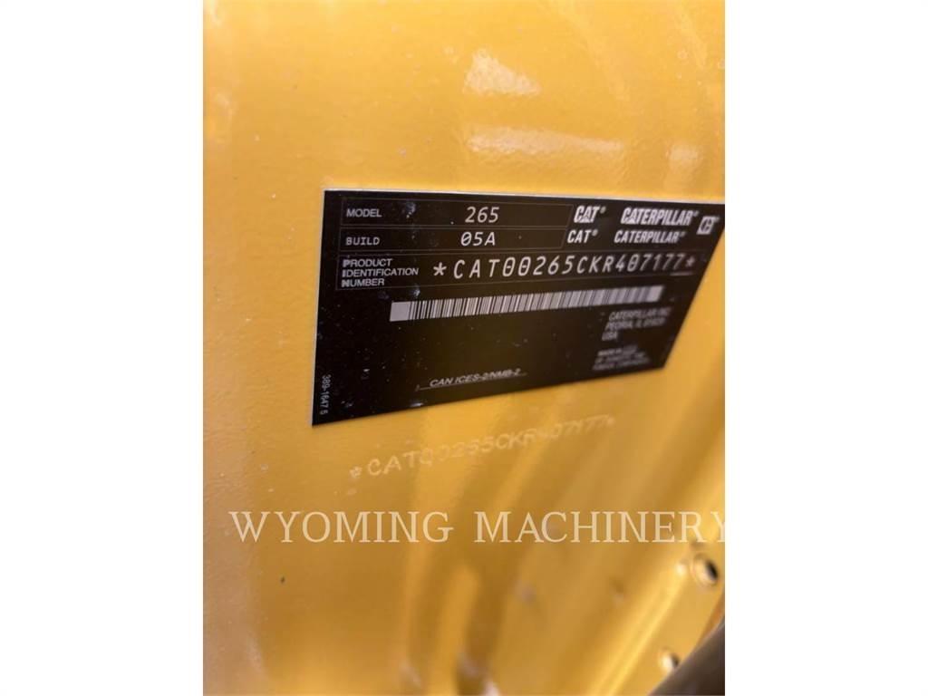 CAT 265 滑移装载机
