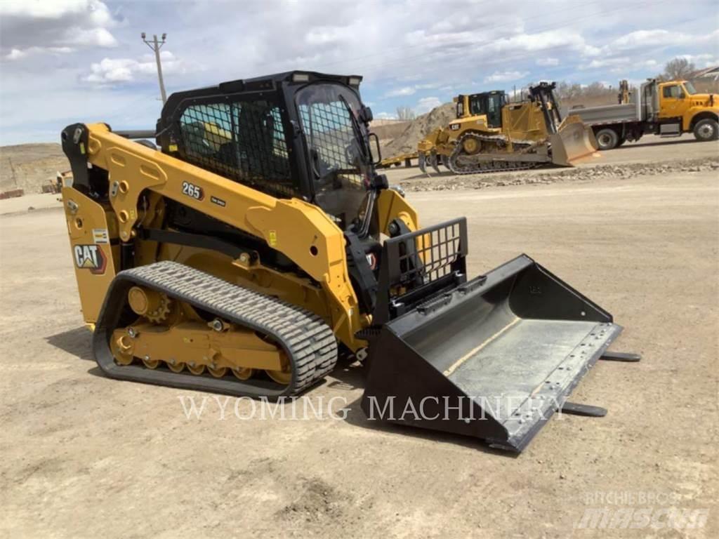 CAT 265 滑移装载机