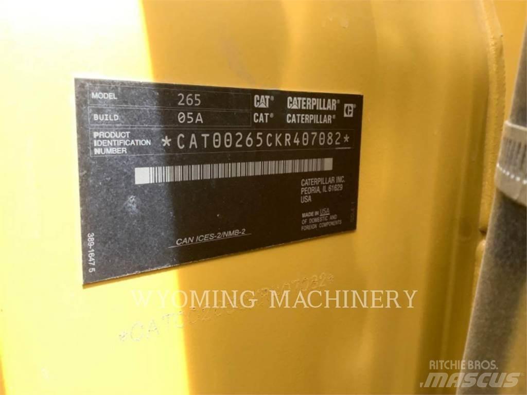 CAT 265 滑移装载机