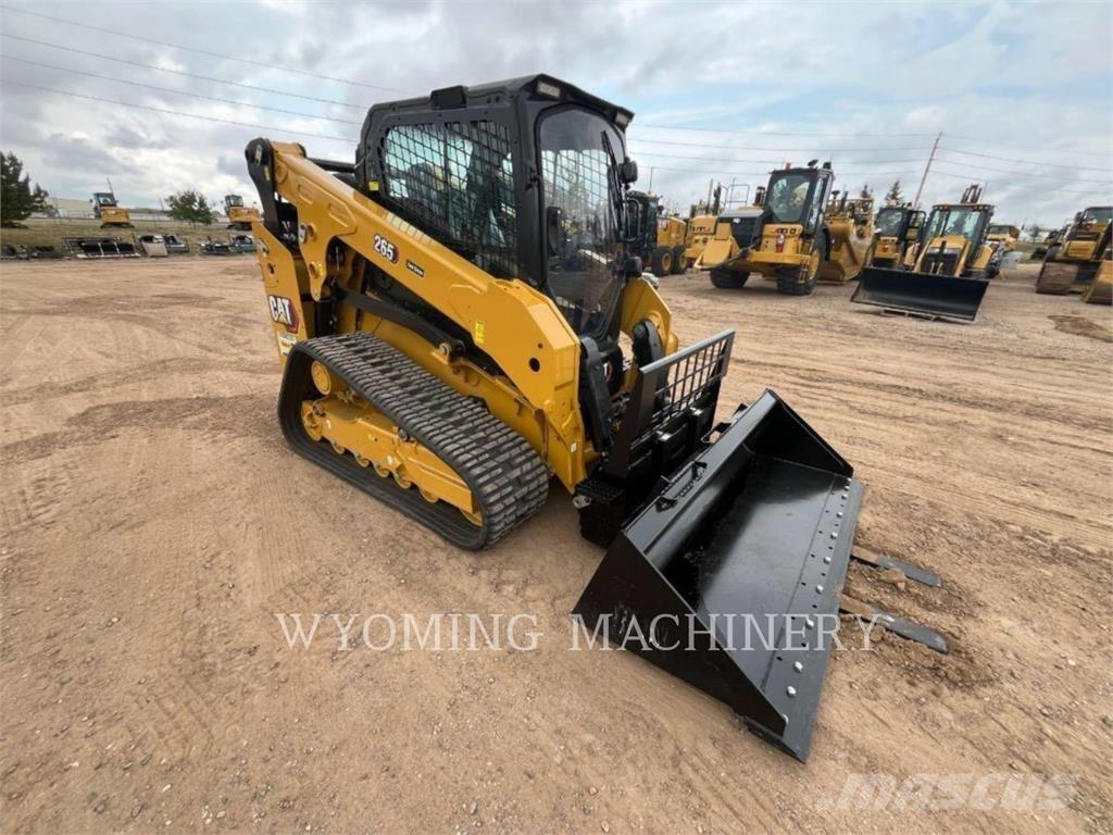 CAT 265 滑移装载机