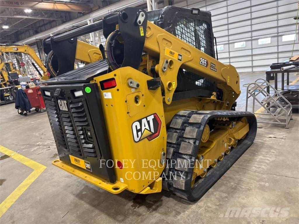 CAT 26505SC 滑移装载机