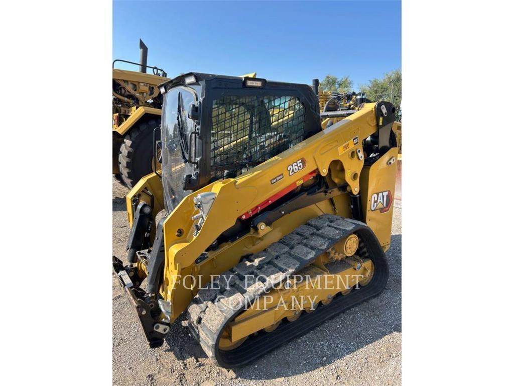 CAT 26505SC 滑移装载机