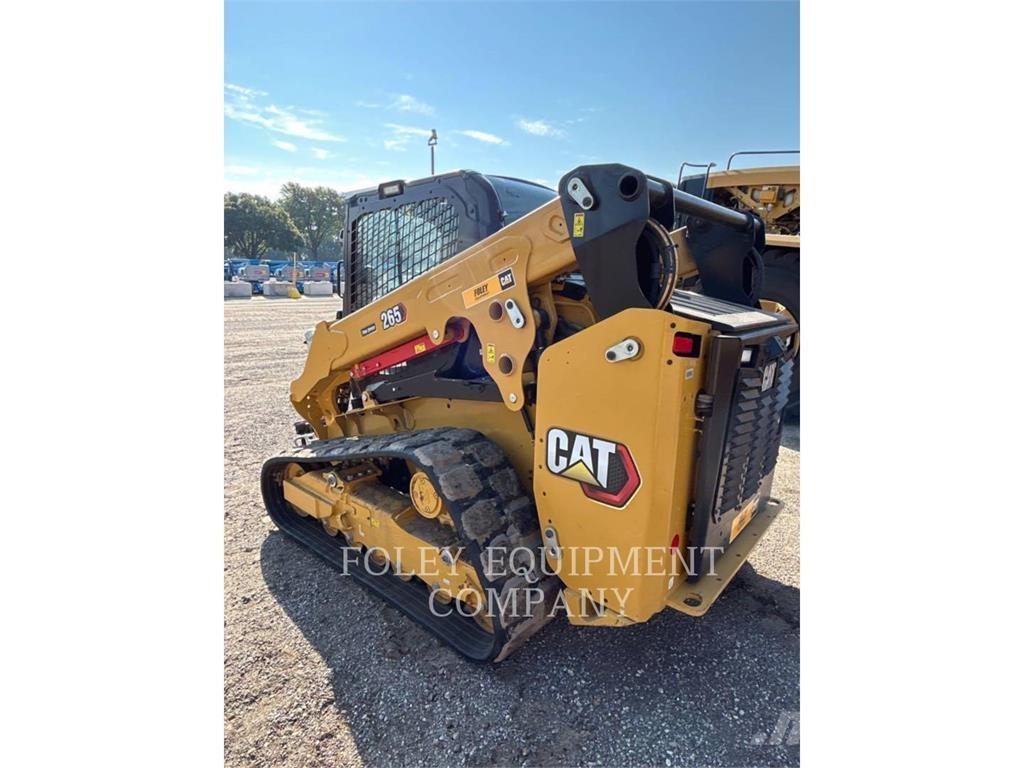 CAT 26505SC 滑移装载机