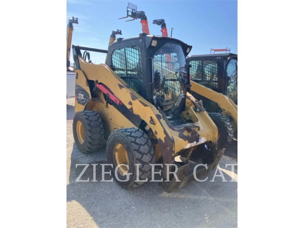 CAT 272C 滑移装载机