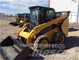 CAT 272D 滑移装载机