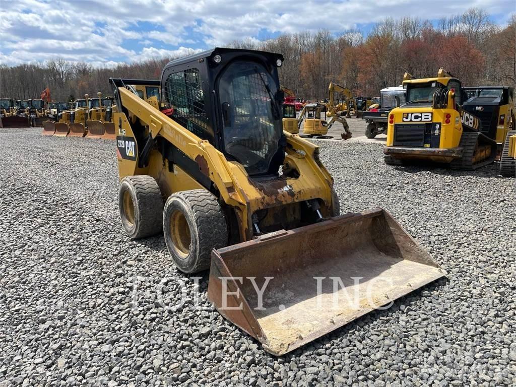 CAT 272D 滑移装载机